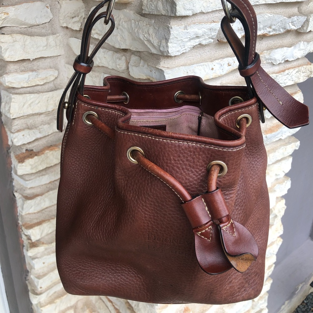 Vintage Dooney and Bourke purse